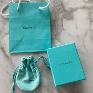 Tiffany & Co. 18k White Gold and Diamonds Paloma Picasso Loving Heart Necklace